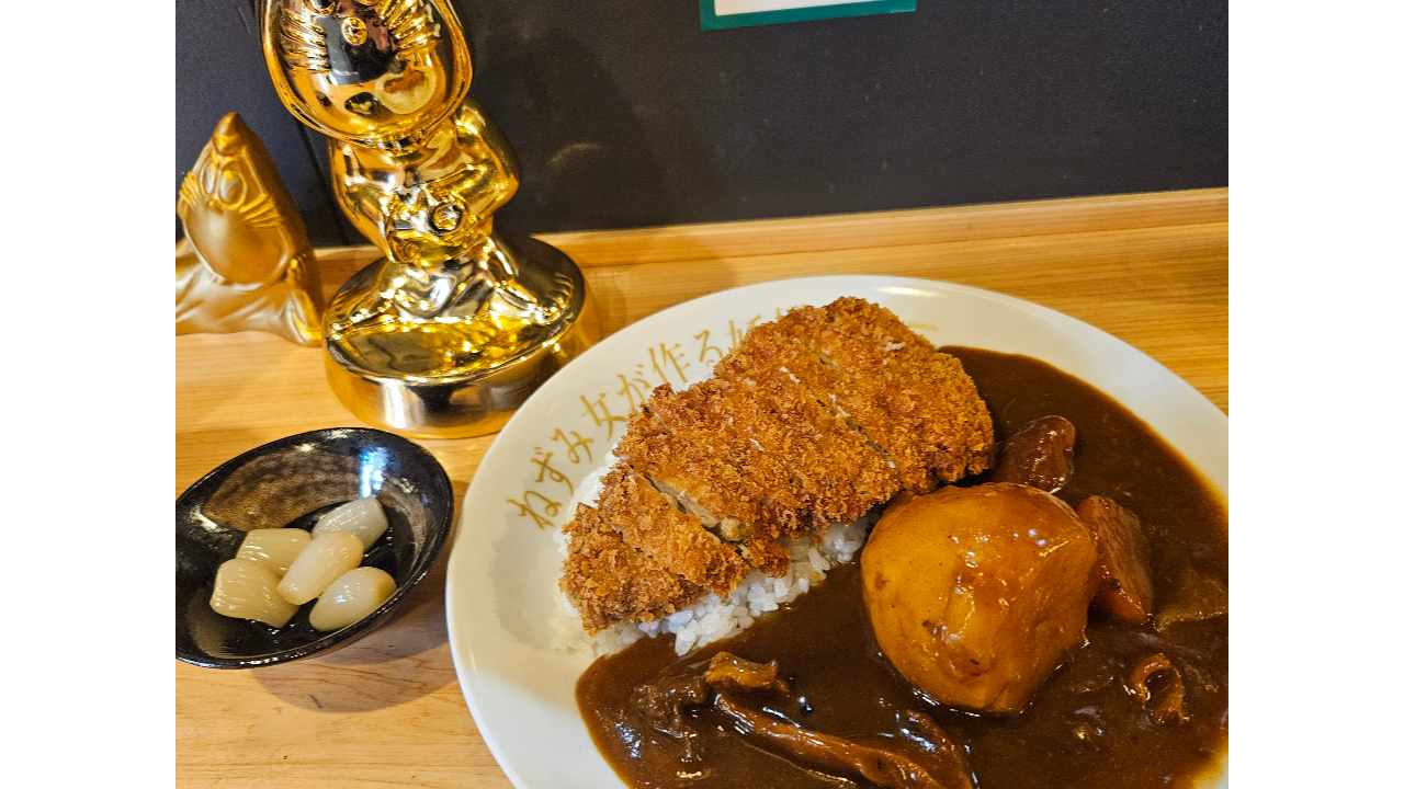 ねずみ女が作る妖怪カレー　料理