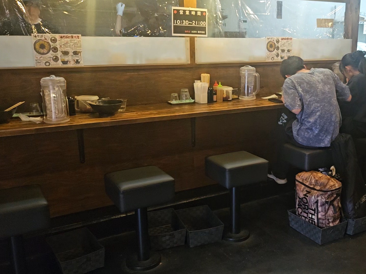 大革命　店内