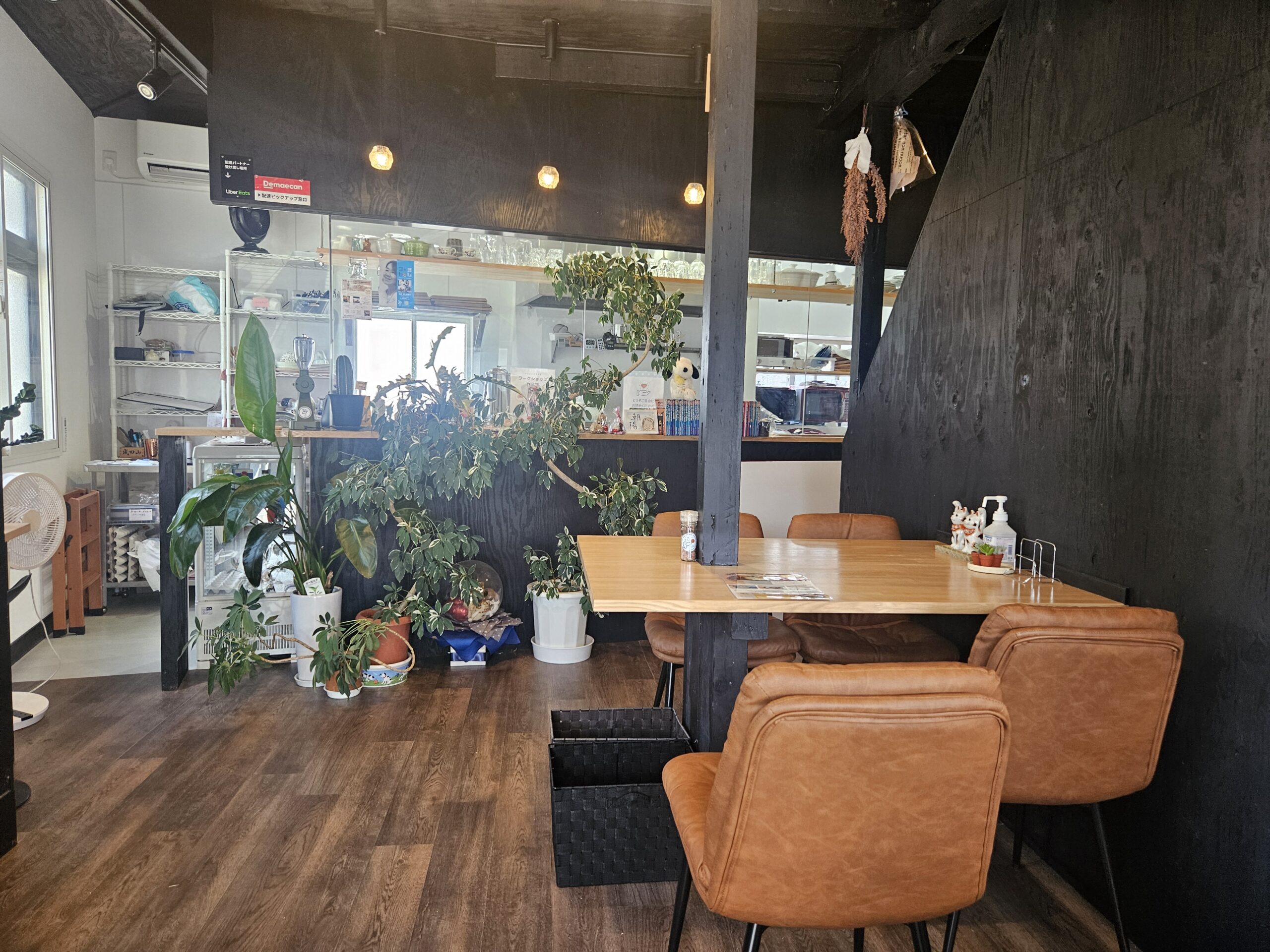 ハグホゴベース　店内