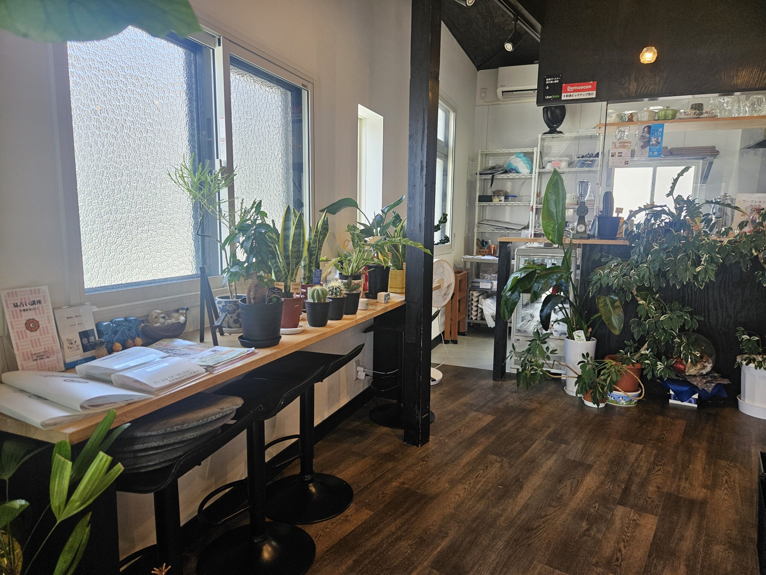 ハグホゴベース　店内