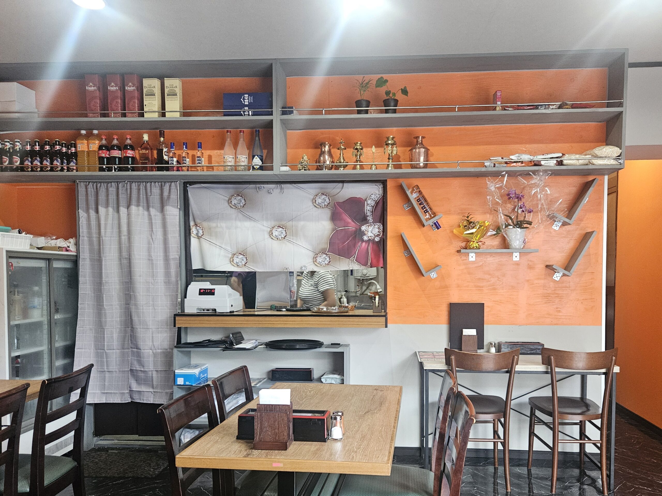 AMKA U　店内