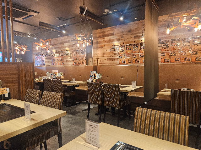 つくし　店内