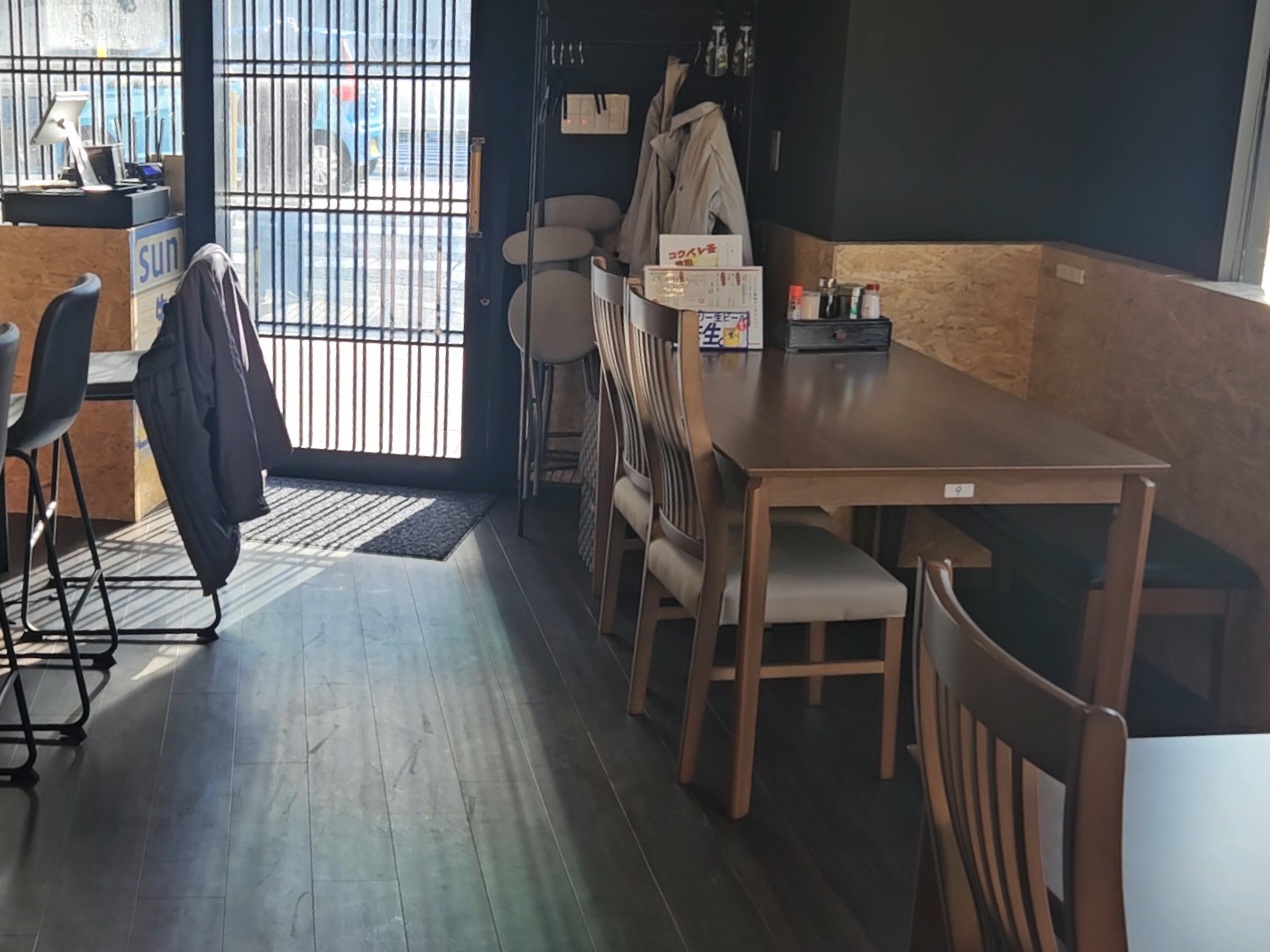 じじいと鉄板 店内