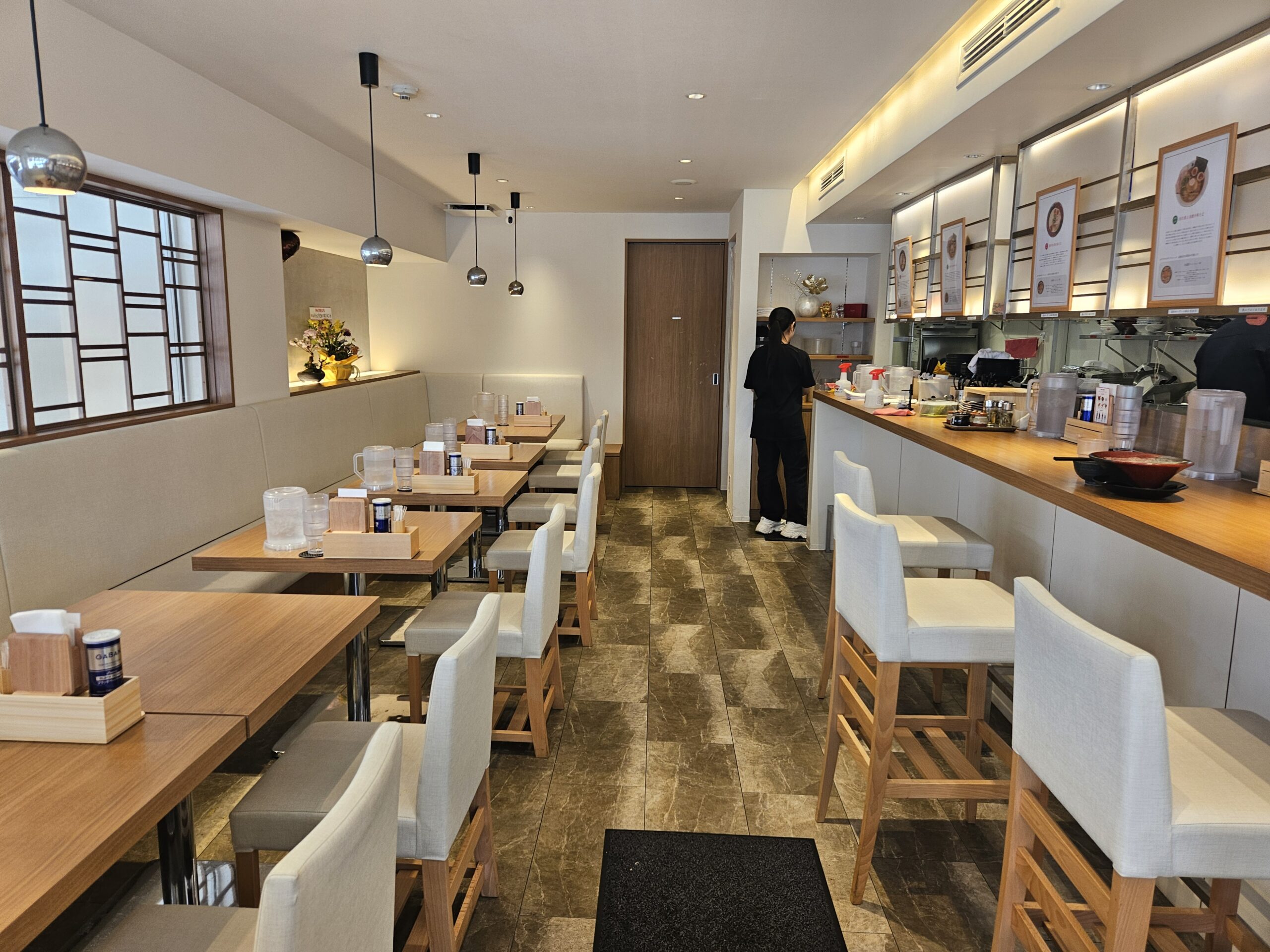 麺屋野条　店内